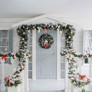 C36 Christmas Door